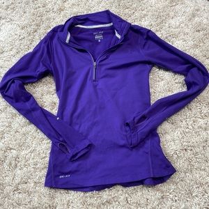 Nike top with thumb holes